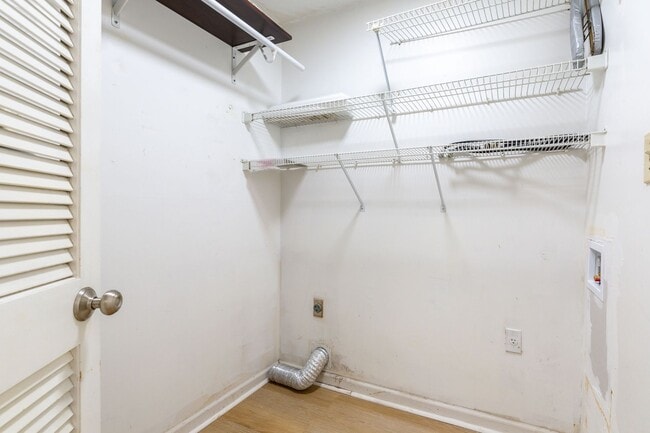 Building Photo - Marietta 2 bed/2 bath Condo!