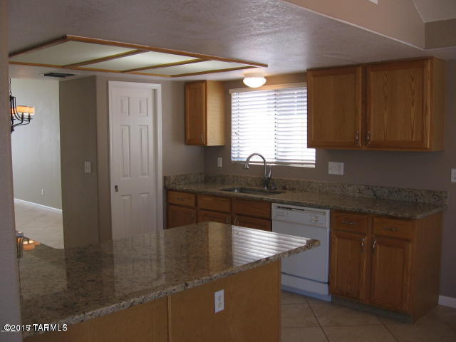 Building Photo - 10650 N Sand Canyon Pl