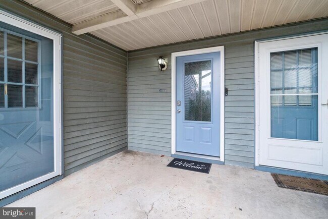 Building Photo - 5806 Shadbush Ct