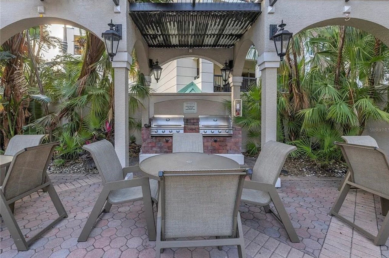 Building Photo - 501 Knights Run Ave