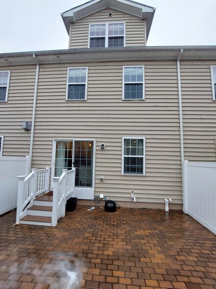 Patio - 3845 Jacob Stout Rd