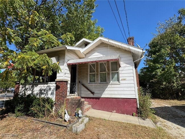 Primary Photo - 2161 East Ave