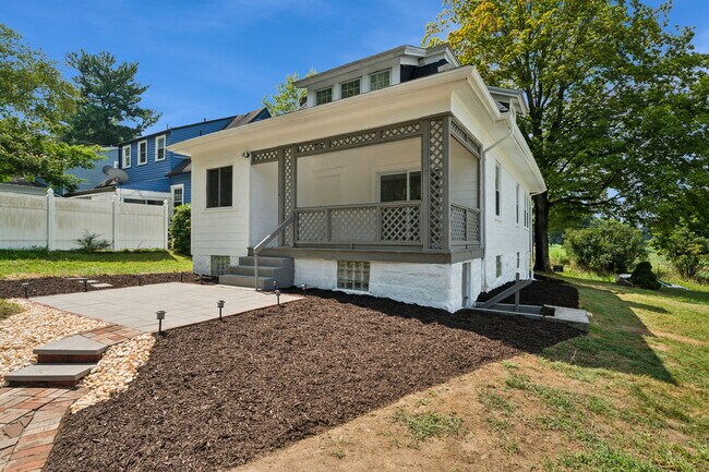 Building Photo - 5616 3rd St