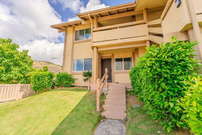 Building Photo - Modern Comfort in Mariners Village – Renov...