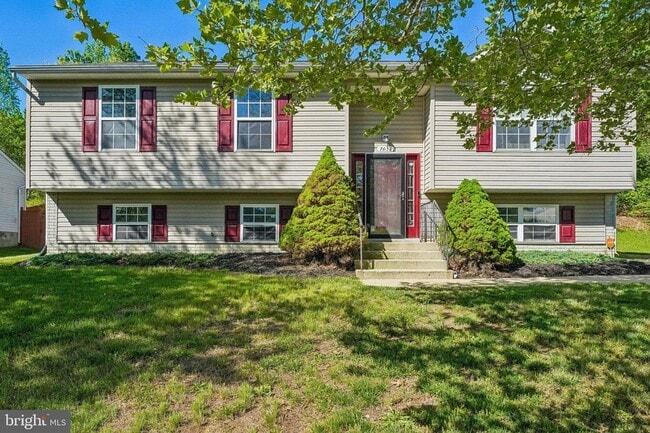 Building Photo - 7039 Heather Dr