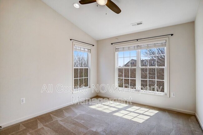 Building Photo - 1609 Poplar Run Dr