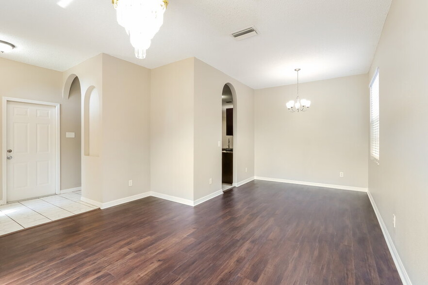 Building Photo - 18003 Misty Blue Ln