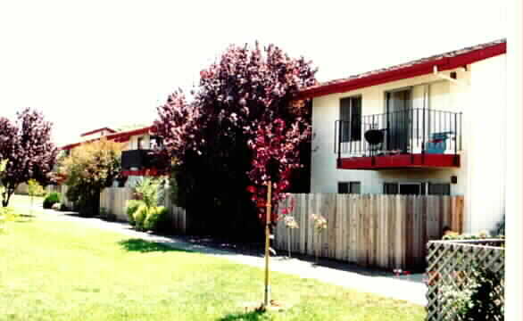 Building Photo - 2507 Portola Ave