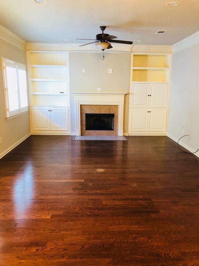 Building Photo - Townhome For Rent in Edenton Subdivision! ...