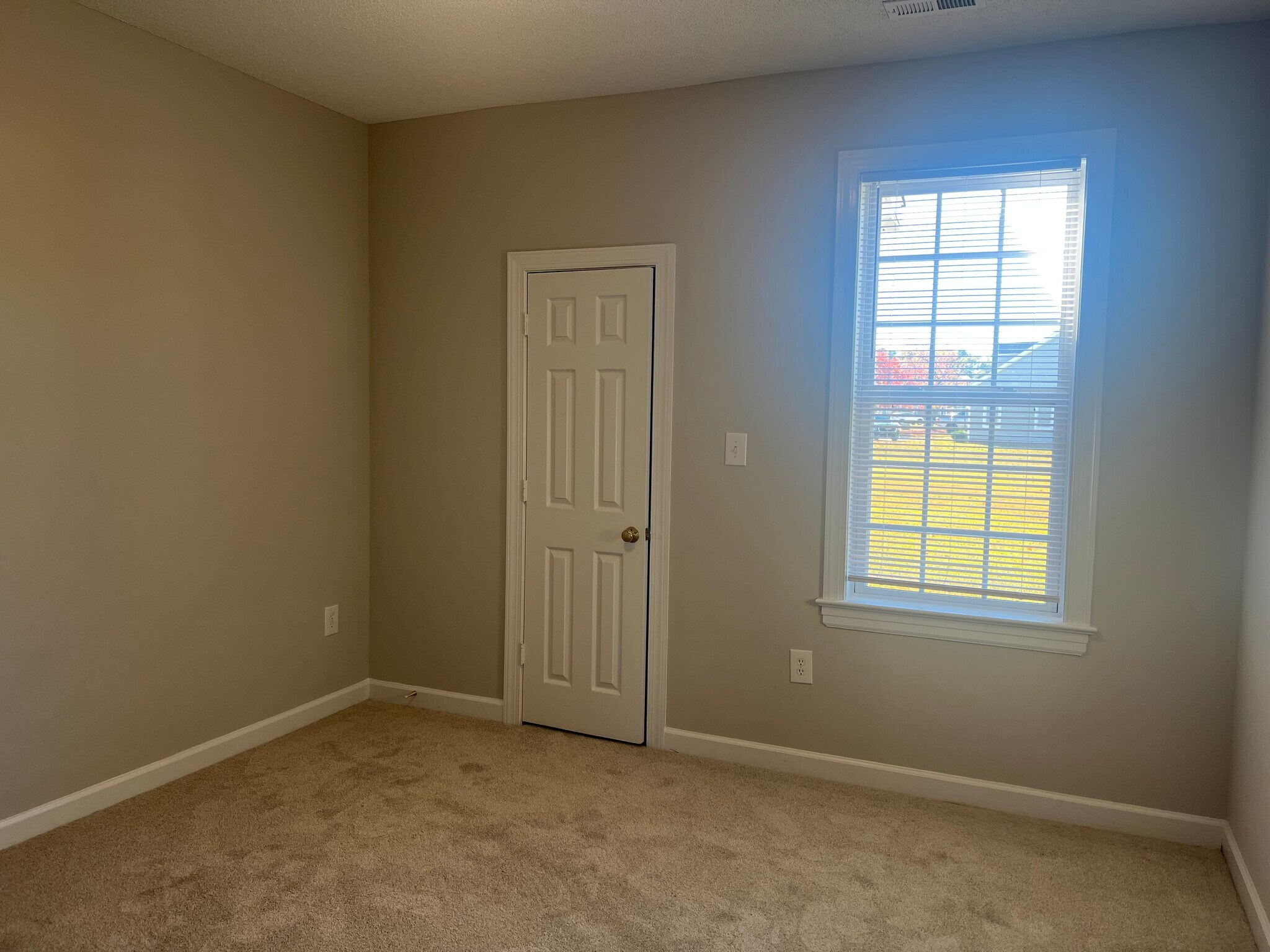 Building Photo - 3309 Whitlock Dr N