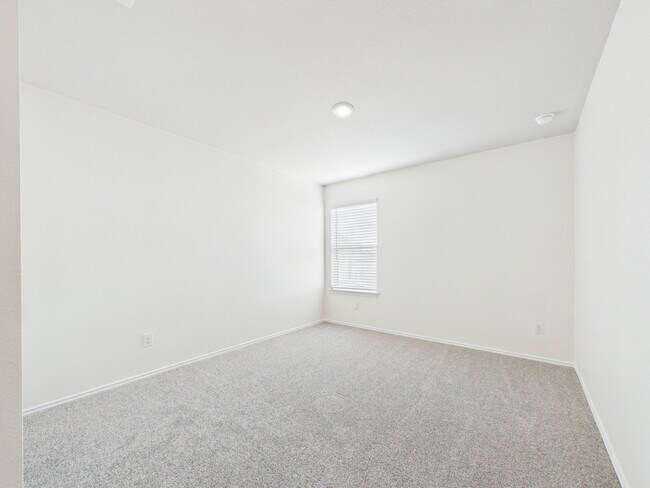 Building Photo - Brisa