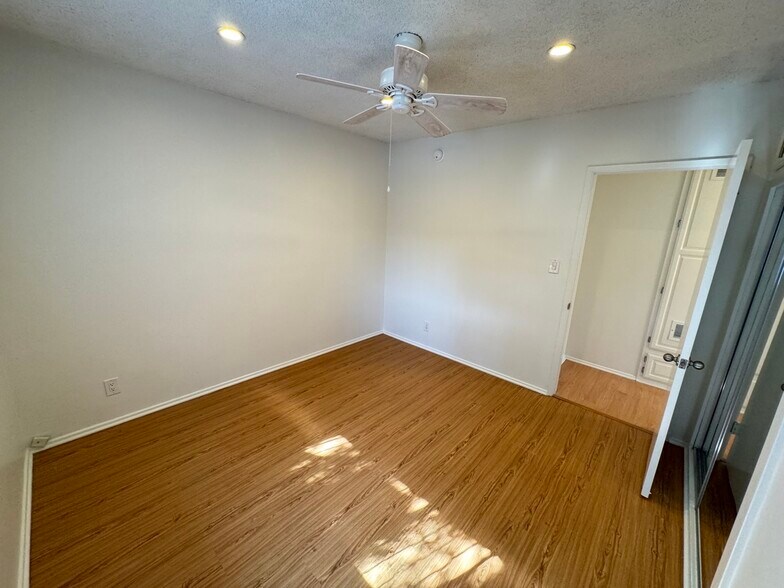 Building Photo - 1152 Ruberta Ave