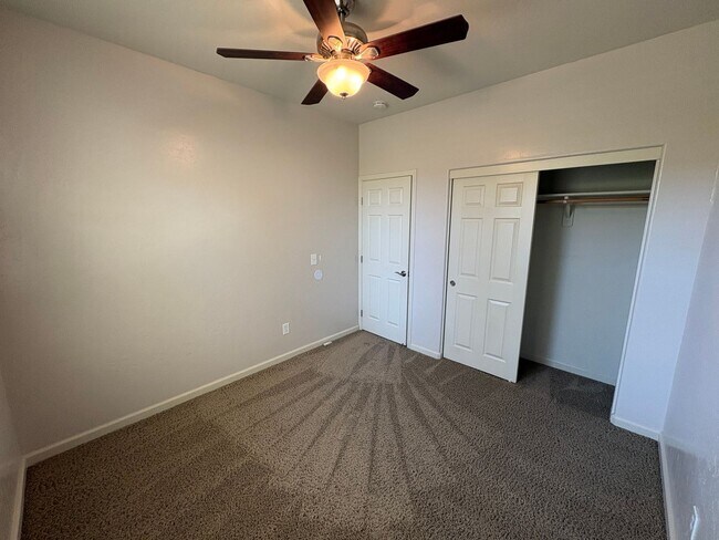 Building Photo - Lovely home available now!