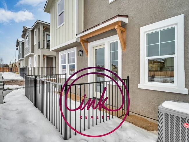 Building Photo - New Townhouses in Gardnerville For Rent