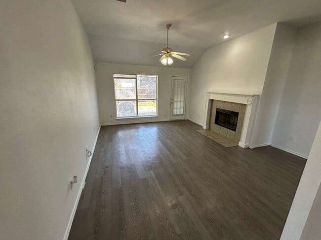 Building Photo - Location....Location....Location....