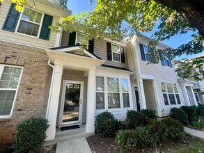 Building Photo - 832 Cupola Dr