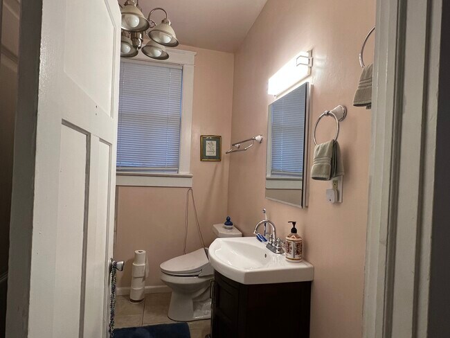 Bathroom - 2424 Lapeyrouse St