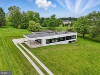 Building Photo - 317 Clearview Ave