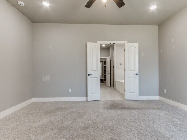 Building Photo - 3212 Hayven Cir