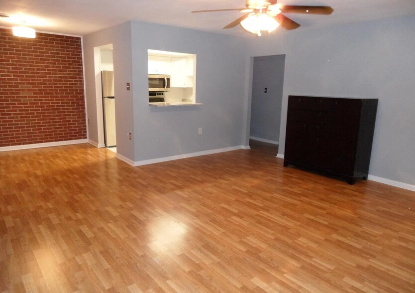 Building Photo - 1814 Yardley Cmn