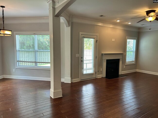 Building Photo - 219 Greenstone Way
