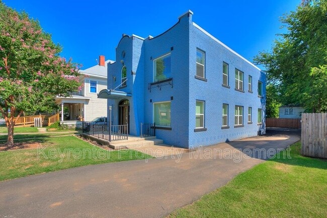 Building Photo - 1308 NW 16th St