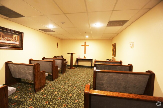 Sierra Regency Senior Living Roseville, CA Apartment