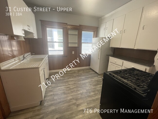 Building Photo - Spacious 3BR Apartment near UB South