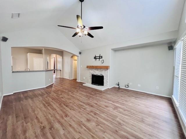 Building Photo - 1809 Village Ct Ln
