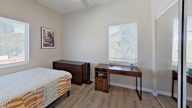 Building Photo - 4929 College Ave