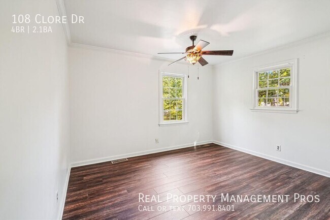 Building Photo - 108 Clore Dr
