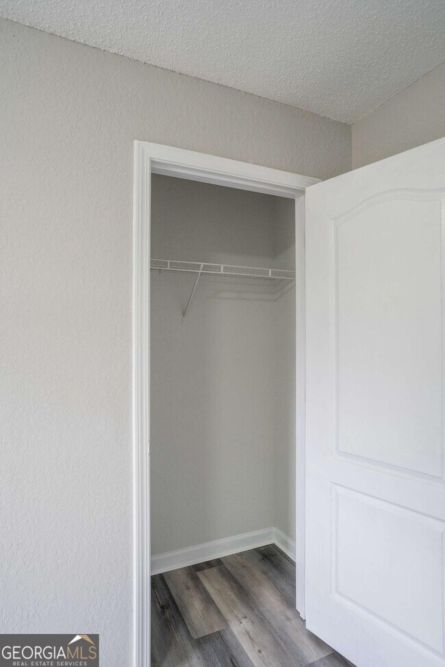 Building Photo - 3243 Newtons Crest Cir