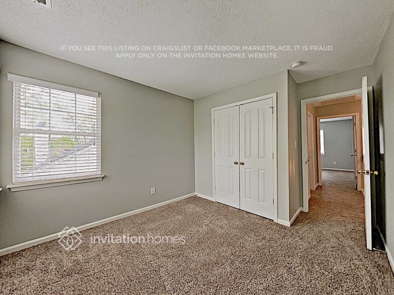 Building Photo - 11410 Larix Dr