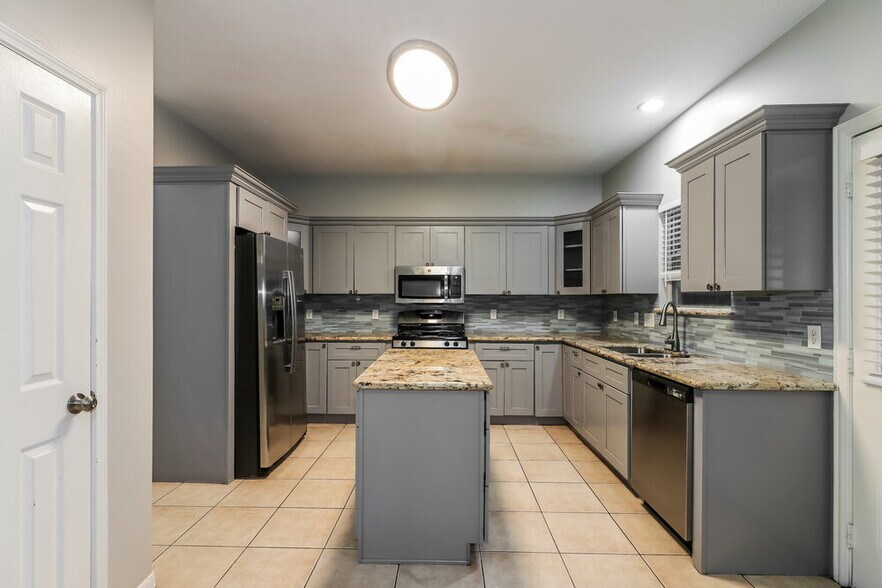 Building Photo - 20439 Westfield Estates Dr