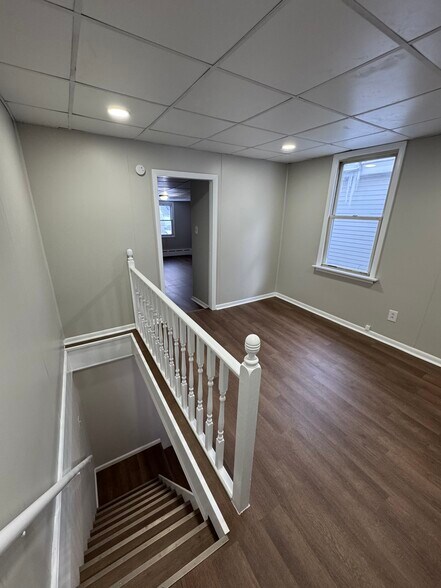 Building Photo - 206 Coal St