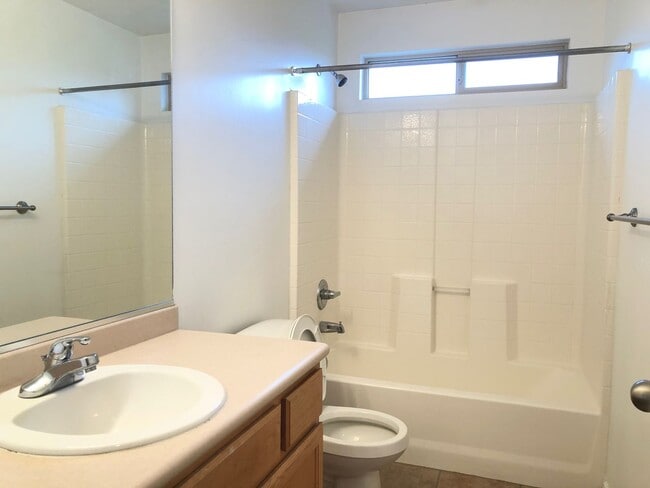 Building Photo - Great Lehi Home Now Available!