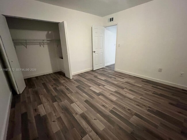 Building Photo - 1560 NE 151st St