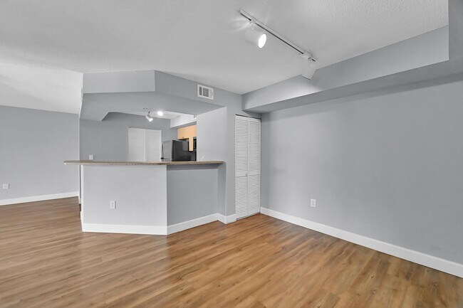 Building Photo - 3620 NW Adriatic Ln