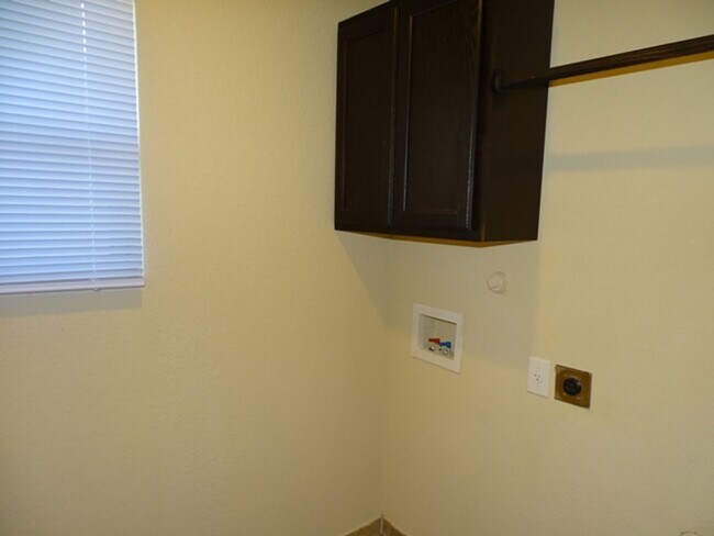 Building Photo - 6426 Marcel Wy