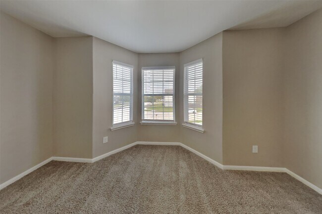 Building Photo - 2506 Buckminster Dr