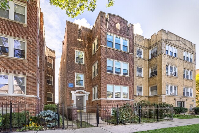 Building Photo - 2443 W Gunnison St