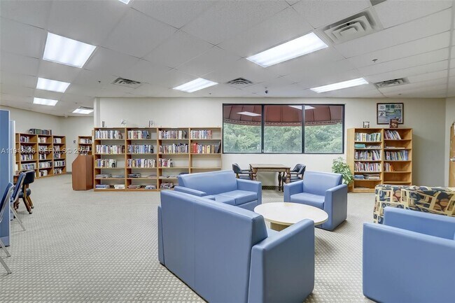 Building Photo - 8900 Washington St