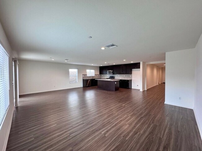 Building Photo - Newly built 4 bedroom Winchester home for ...