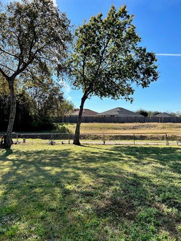 Building Photo - 834 Quebec Dr