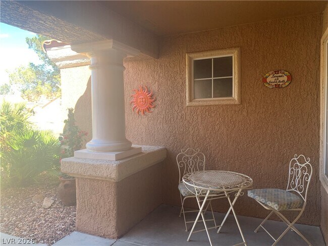 Building Photo - 2924 Crown Ridge Dr