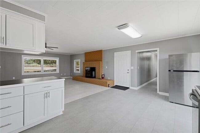 Building Photo - 15099 AR-72