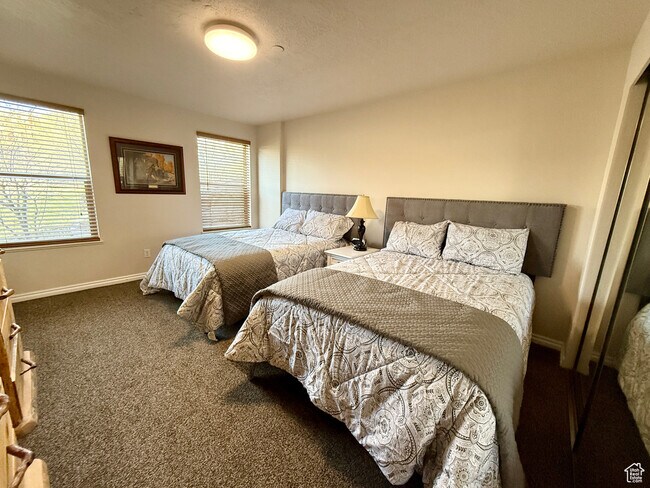 Building Photo - 3521 N Fox Run Dr