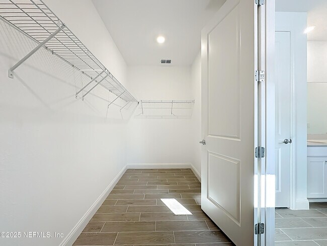 Building Photo - 289 Pentwater Rd