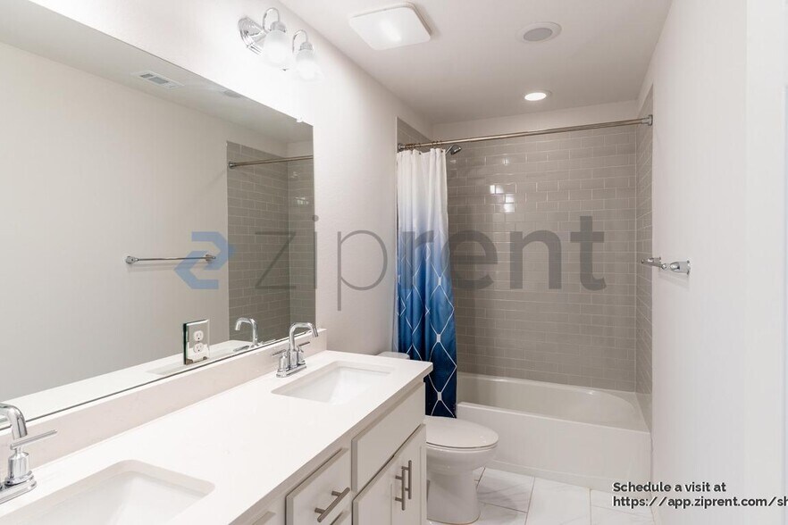 Building Photo - 7603 Elk Grove Path