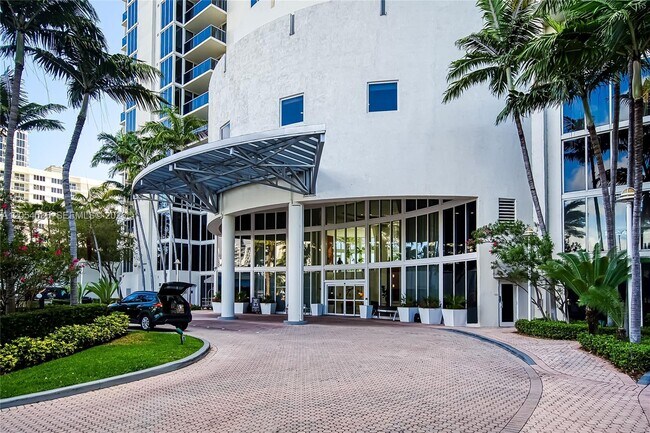 Building Photo - 19111 Collins Ave